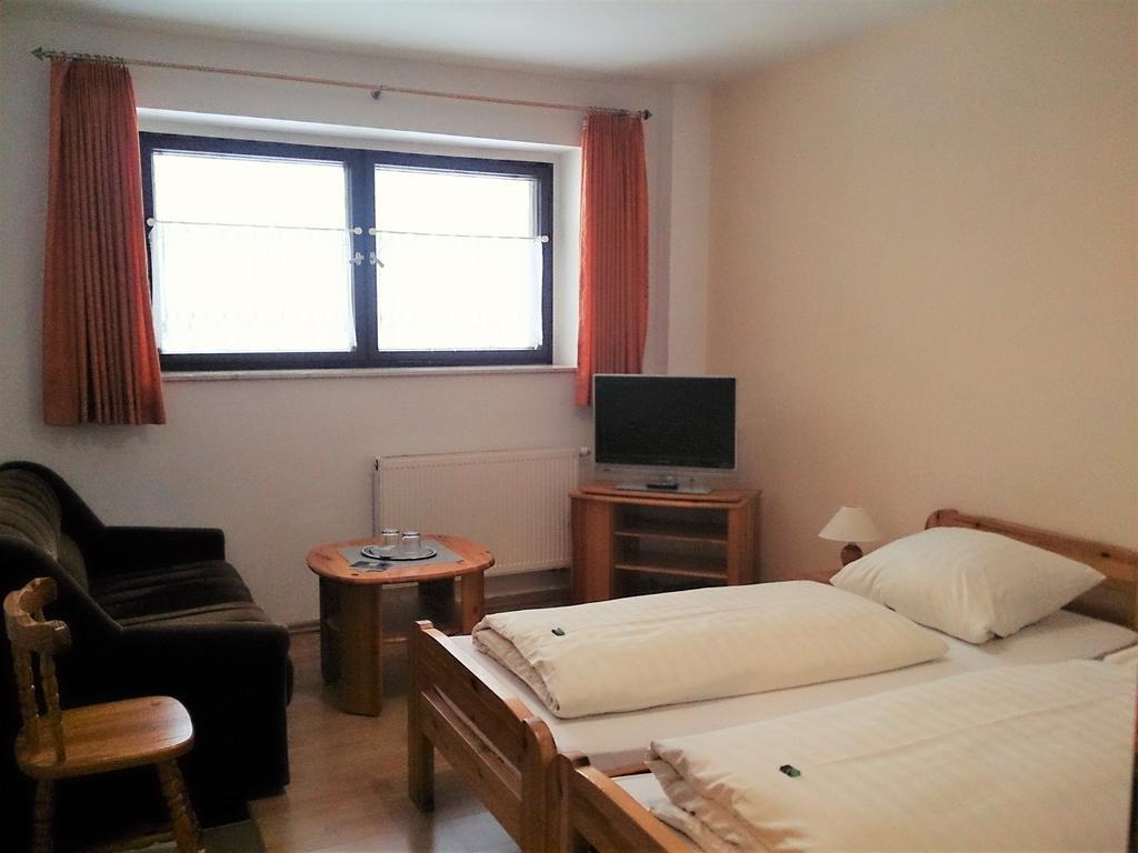 Waldhotel Zoebischhaus Bad Reiboldsgruen ภายนอก รูปภาพ
